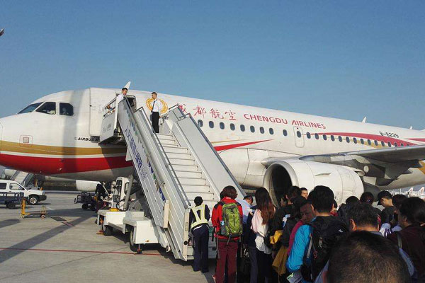 成都航空公司在丽江机场开辟2条新航线